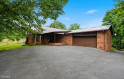 16183 Pocahontas Trail, Meadowview, VA 24361