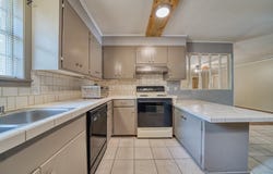 2810 Teakwood Dr, Longview, TX 75605