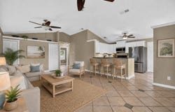 166 RAINTREE, Jupiter, FL 33458