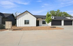 472 E Harper St, Valley Center, KS 67147-8948