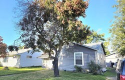 1406 S 5th Ave, Yakima, WA 98902