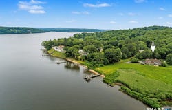 323 River Road, Deep River, CT 06417