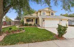 1320 New York, Middleton, ID 83644