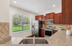 5520 KINGLETHILL Drive, LITHIA, FL 33547
