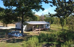 21806 King Drive, Summersville, MO 65571