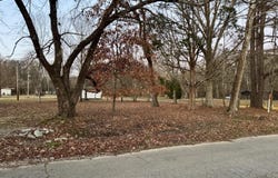 Sulphur Ck Road, Big Sandy, TN 38221