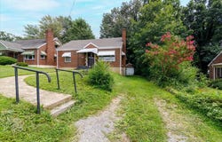 3506 Bunker Hill Dr, Roanoke, VA 24018