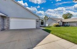 401 Kisiwa Village Rd, Hutchinson, KS 67502