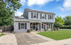 8 Concord Circle, Howell, NJ 07731