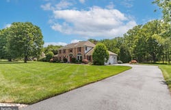 5765 N DEER RUN RD, DOYLESTOWN, PA 18902