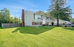 100 HEATHER Drive, MOUNT LAUREL, NJ 08054