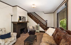 1306 E 11th St, Duluth, MN 55805-1560