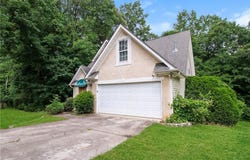 1031 Chads Ridge, Jonesboro, GA 30236