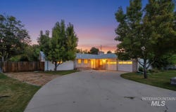107 Felton St, Caldwell, ID 83605