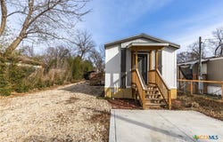117 Royal, Taylor, TX 76574