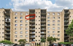 1400 Smokey Wood Dr, Swissvale, PA 15218