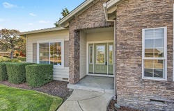 103 Greenmoor Drive, Eagle Point, OR 97524