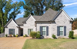 1703 Benton Drive, Nesbit, MS 38651