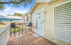602 Pine Ave., ROCKPORT, TX 78382