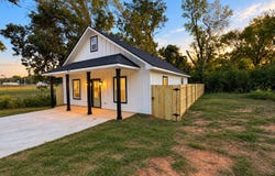 802 W Nelson St, Longview, TX 75601