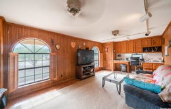 101 ENCINO PARK, Devine, TX 78016-2300