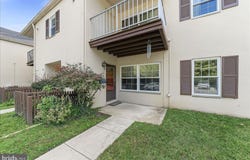 504 OLD FORGE XING, DEVON, PA 19333