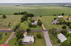 711 E Clark St, Bartlett, TX 76511