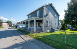 11 School St, Scottdale, PA 15683