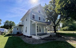 109 2nd S Street, Wenona, IL 61377