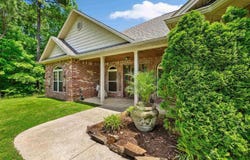402 Demuth, Benton, AR 72019