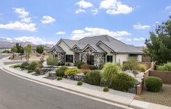 1876 N Mountain View Dr, Washington, UT 84780