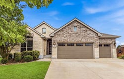 325 Waterford, Cibolo, TX 78108