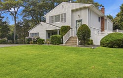 224 Holbrook Avenue, Ronkonkoma, NY 11779