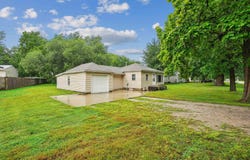 2634 Cedar Terrace Drive, Waterloo, IA 50701