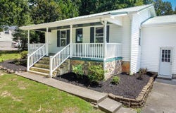 130 Oakland Ave, Lenoir City, TN 37771
