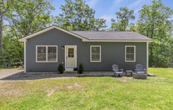 193 Dunton Road, Naples, ME 04055