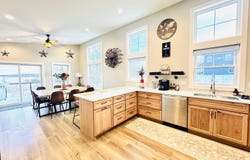 8620 Maynard Pl, Duluth, MN 55807