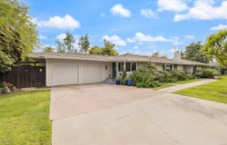 324 E Hampton Way, Fresno, CA 93704