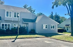 5 S SEAS Court, BARNEGAT, NJ 08005