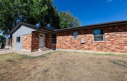 304 Jarman Circle, McLoud, OK 74851