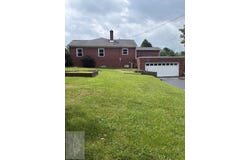 911 Low Gap Rd, PRINCETON, WV 24740