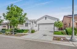 619 Wood Crest Avenue, Madera, CA 93636