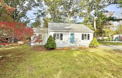 19 Tevyaw Road, Hyannis, MA 02601