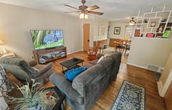 538 E 4th Street, Papillion, NE 68046