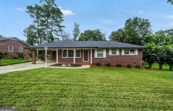 1811 Mural Circle, Morrow, GA 30260