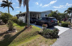 488 Maplewood Lane, Naples, FL 34112