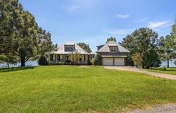 8155 E Lake, Murchison, TX 75778