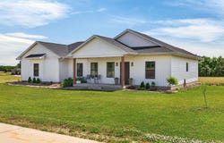 105 Pine Ridge Road, New Hartford, IA 50660