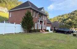 50 Cedar Trace Drive, Prestonsburg, KY 41653