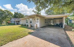 809 Phillips Street, Cleburne, TX 76033